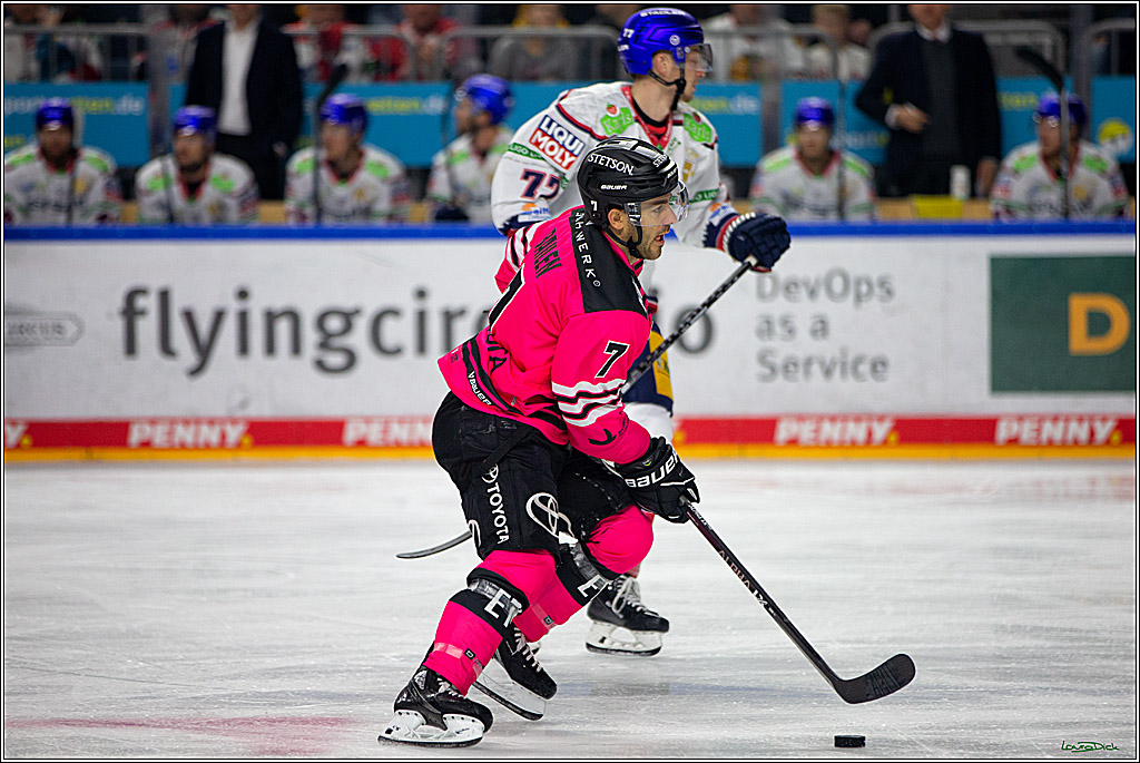 PENNY DEL; Koelner Haie- Eisbaeren Berlin; Koeln, 16.10.2022